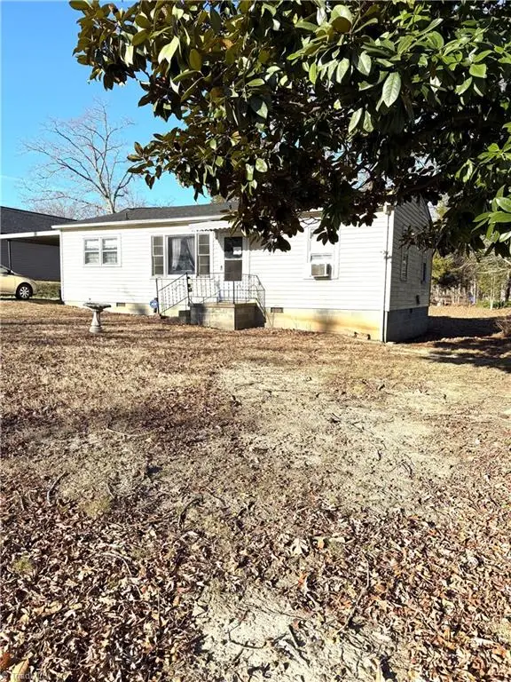 814 Oaklawn Drive, Thomasville, NC 27360 - Image #1