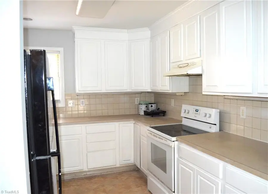 912 Mar Don Hills Circle, Winston Salem, NC 27104 - Image #2