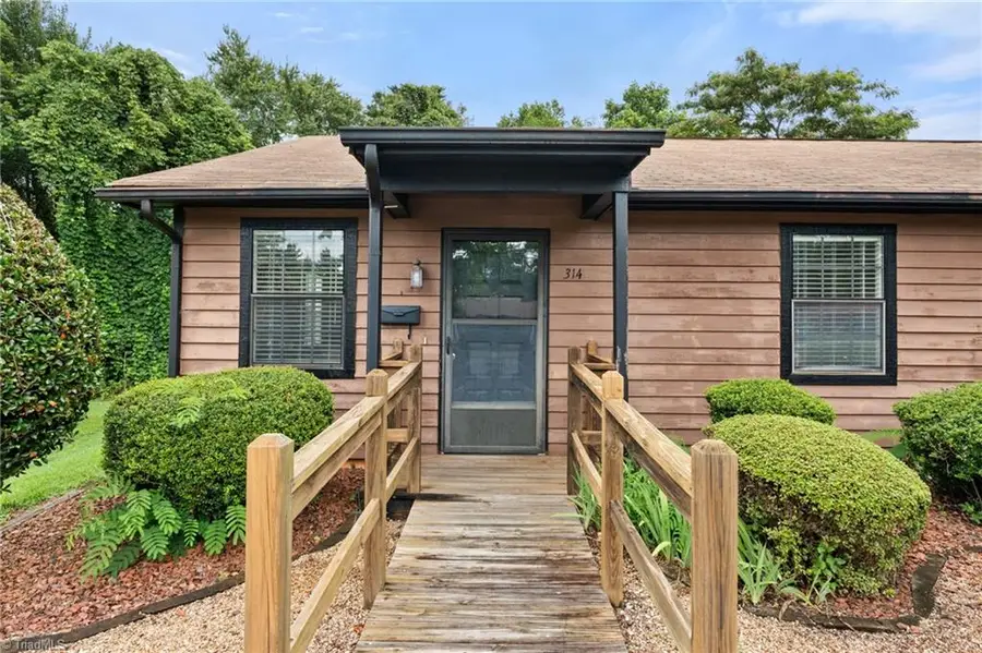 314 Westridge Drive, Yadkinville, NC 27055 - Image #2