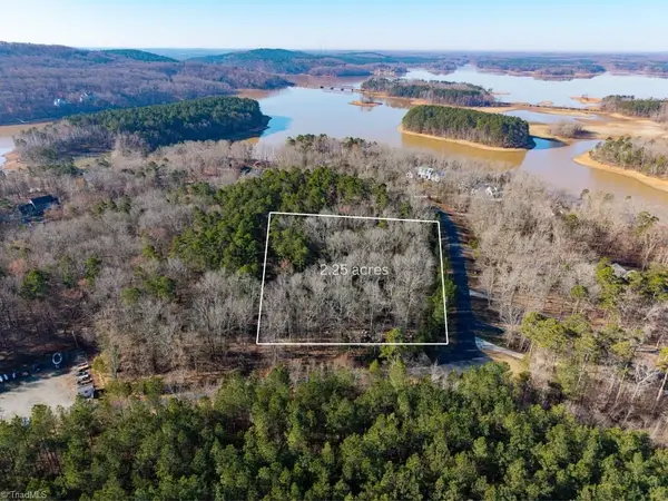 566 Emerald Isle Court, Lexington, NC 27292