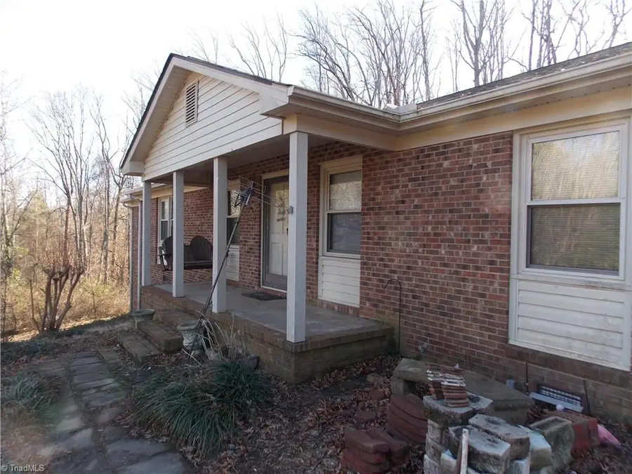 1004 Hillcroft Road, Browns Summit, NC 27214 - Image #2