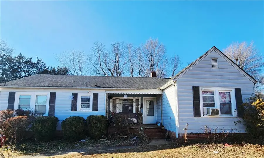 916 Liberty Drive, Thomasville, NC 27360 - Image #2