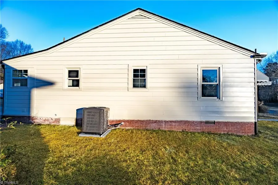 624 W Harrison Street, Reidsville, NC 27320 - Image #3