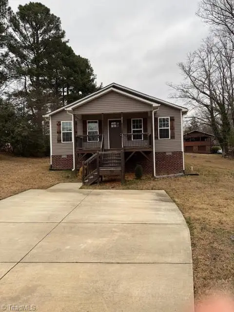 803 Leach Avenue, Thomasville, NC 27360