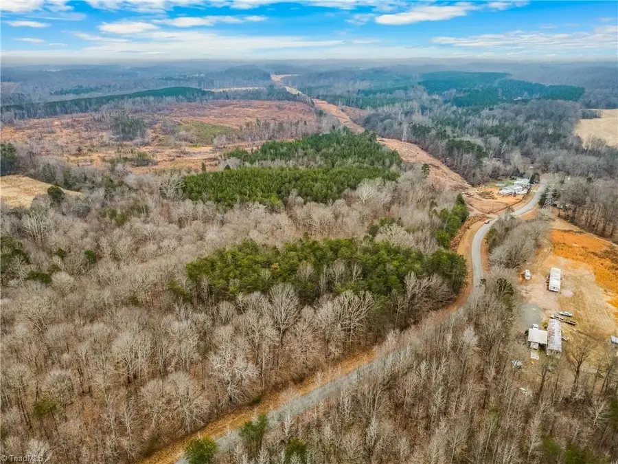 2387 Wagon Wheel Road, Yadkinville, NC 27055 - Image #3