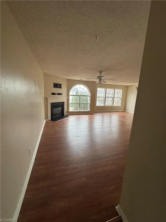 4700 Pennoak Lane #E, Greensboro, NC 27407 - Image #3