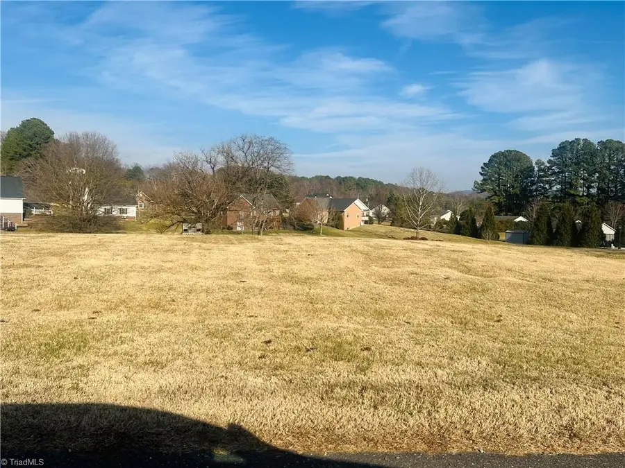 417 Fulton Avenue, Mount Airy, NC 27030 - Image #2