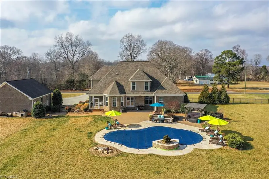 218 Beauchamp Road, Advance, NC 27006 - Image #2