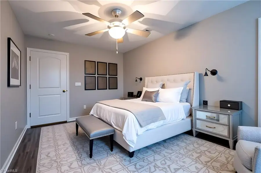 7104-106 Friendly Avenue, Greensboro, NC 27410 - Image #3