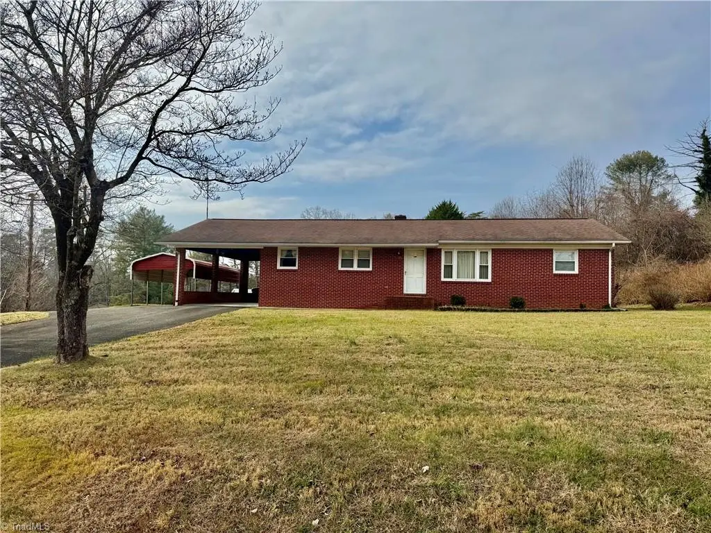 140 Westwood Drive, Mount Airy, NC 27030 - Image #1