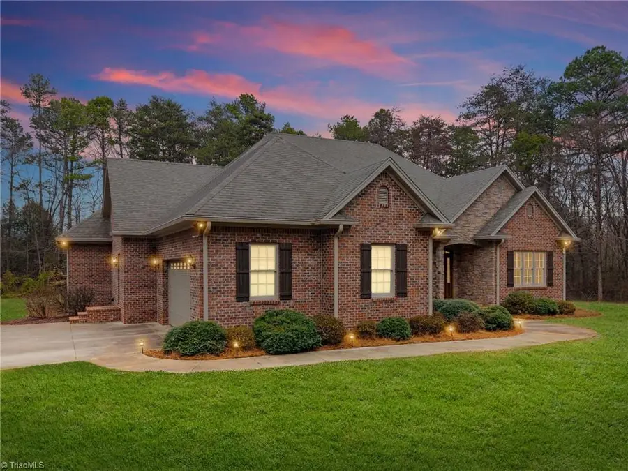 169 King Arthur Lane, Advance, NC 27006 - Image #2