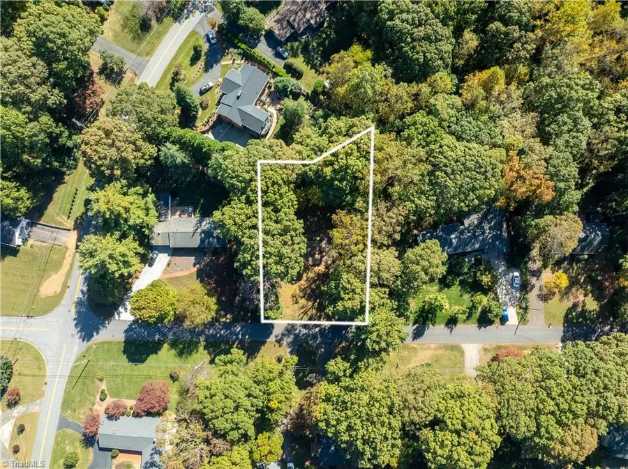 1039 Huntingdon Road, Winston Salem, NC 27104 - Image #2