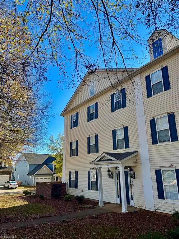 304 Town Park Drive #102, Advance, NC 27006