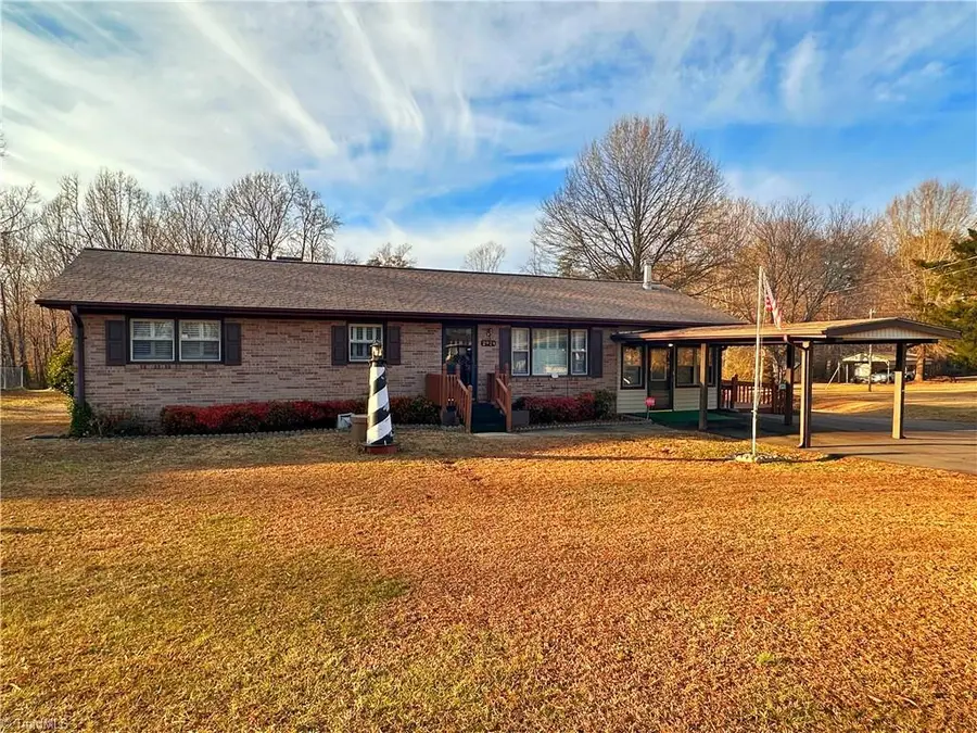 2924 Swallow Road, Reidsville, NC 27320 - Image #2