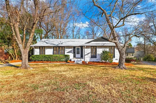 2204 Dulaire Road, Greensboro, NC 27407