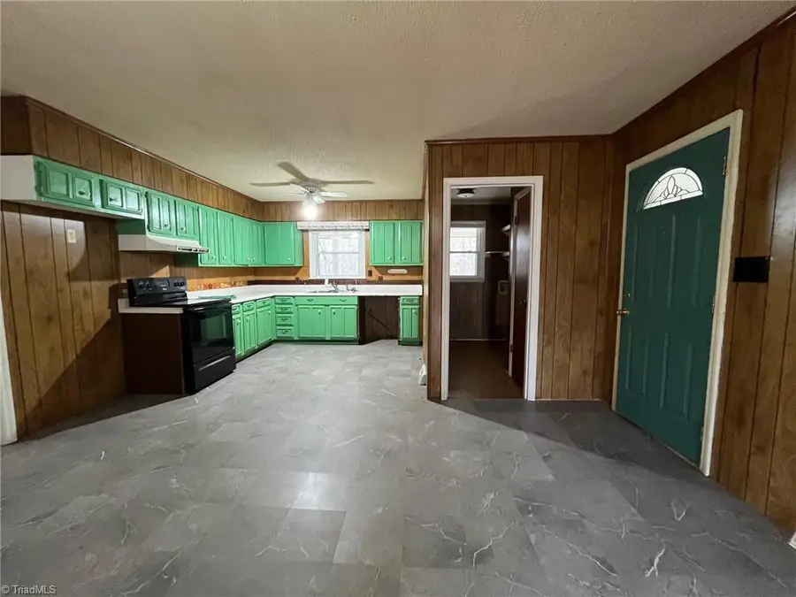 6740 Doral Drive, Tobaccoville, NC 27050 - #2