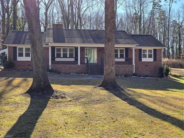 207 Buttercup Drive, Jamestown, NC 27282