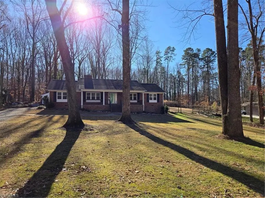 207 Buttercup Drive, Jamestown, NC 27282 - Image #2