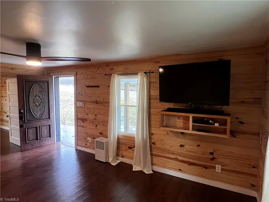 13886 Danville Pike, Laurel Fork, VA 24352 - Image #2