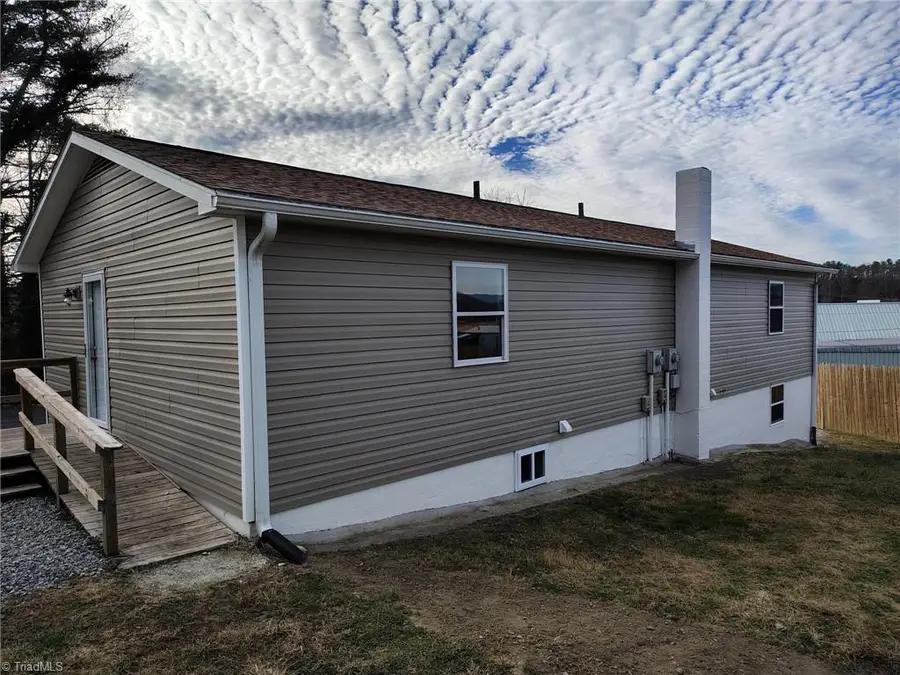 320 Olivia Avenue, Mount Airy, NC 27030 - Image #3