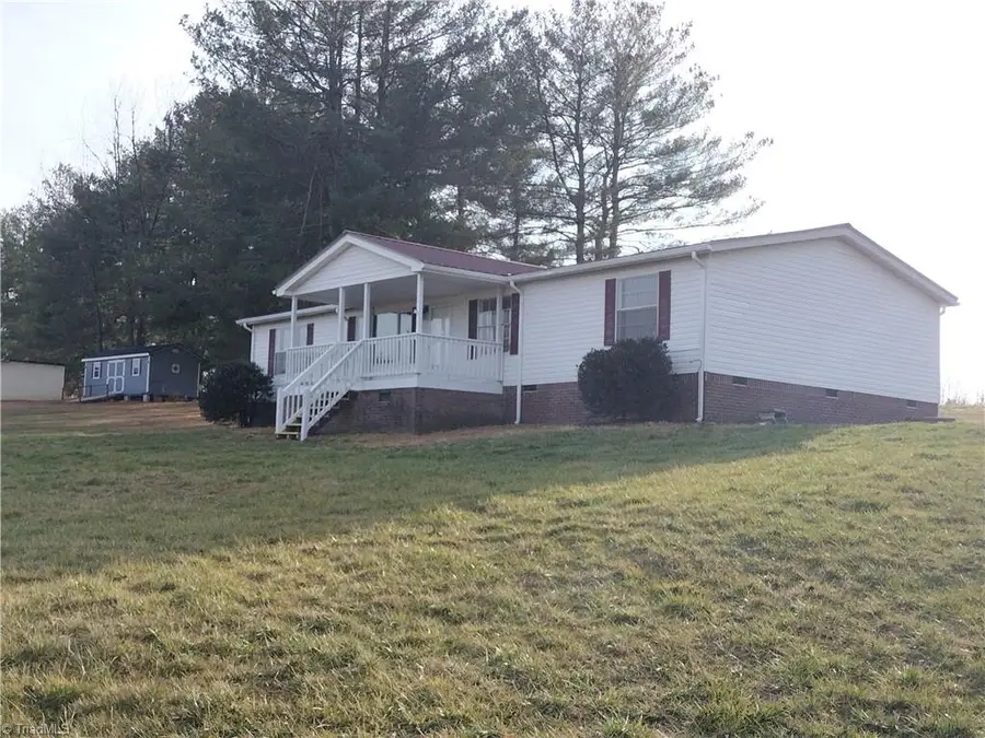 125 Breezyridge Way, Mount Airy, NC 27030 - Image #3