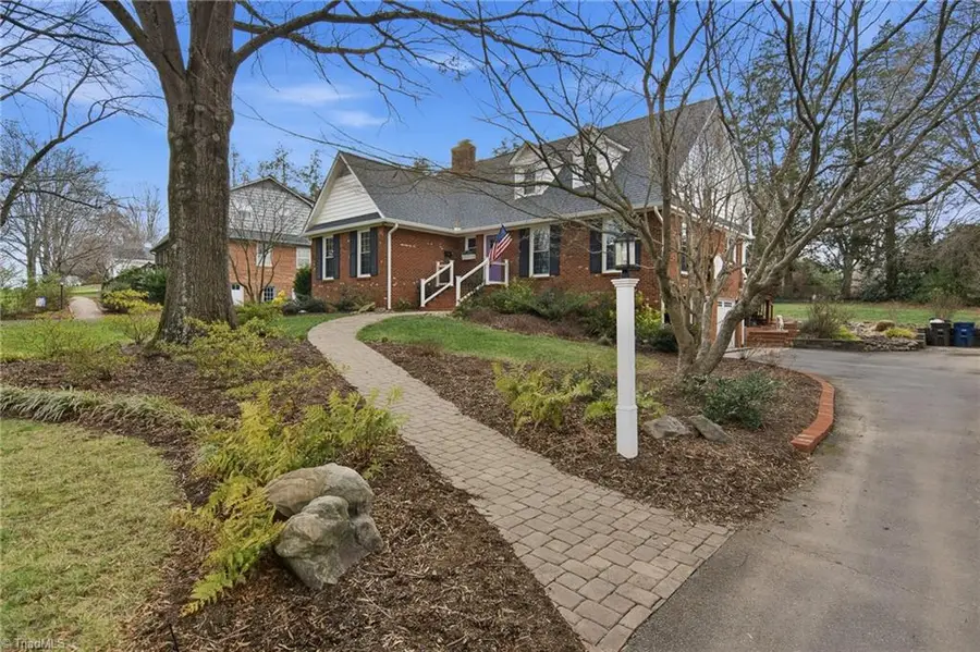 520 Staffordshire Road, Winston Salem, NC 27104 - Image #2