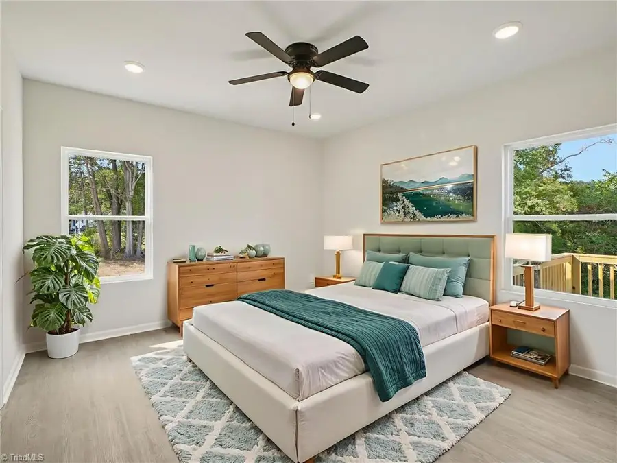 129 W Old Glencoe Road, Burlington, NC 27217 - #2