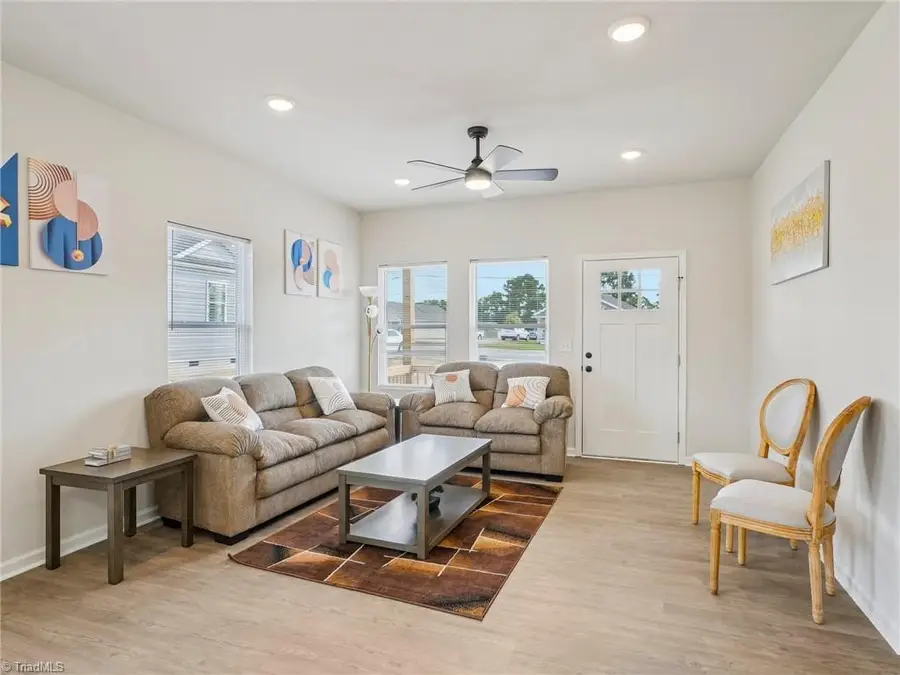 129 W Old Glencoe Road, Burlington, NC 27217 - #3