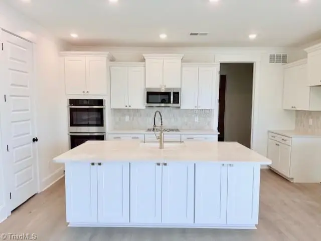 5600 Penguin Drive, Summerfield, NC 27358 - Image #2