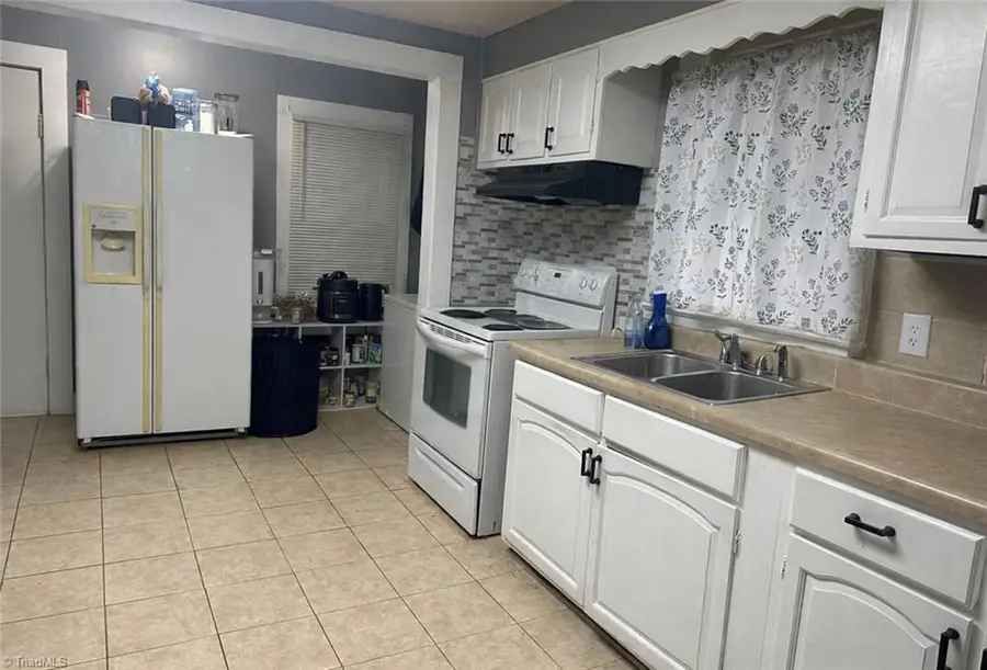 1727 Thurmond Street, Winston Salem, NC 27105-5736 - Image #3