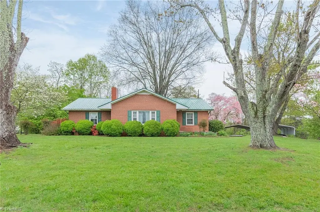 3878 Nc Highway 772, Walnut Cove, NC 27052 - #1