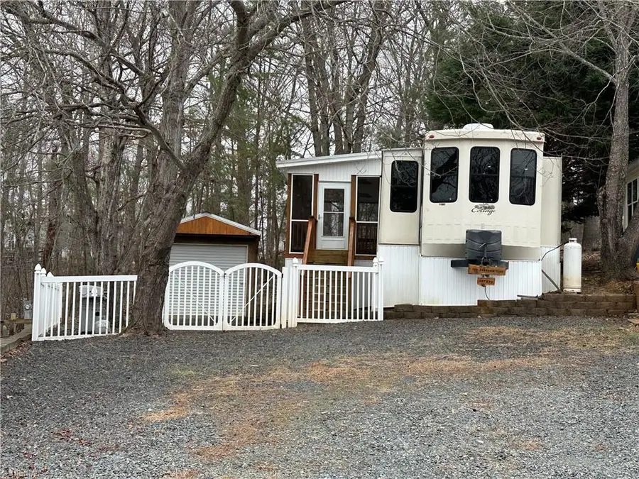 112 Sparrow Lane, New London, NC 28127 - #2