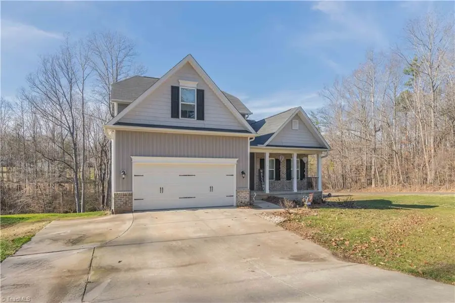1728 Valley Brook Court, Clemmons, NC 27012 - Image #2