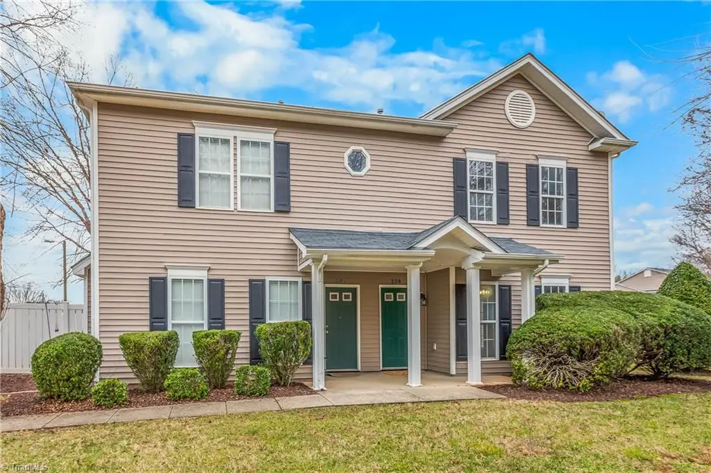 208 Richmond Terrace, Kernersville, NC 27284 - Image #1