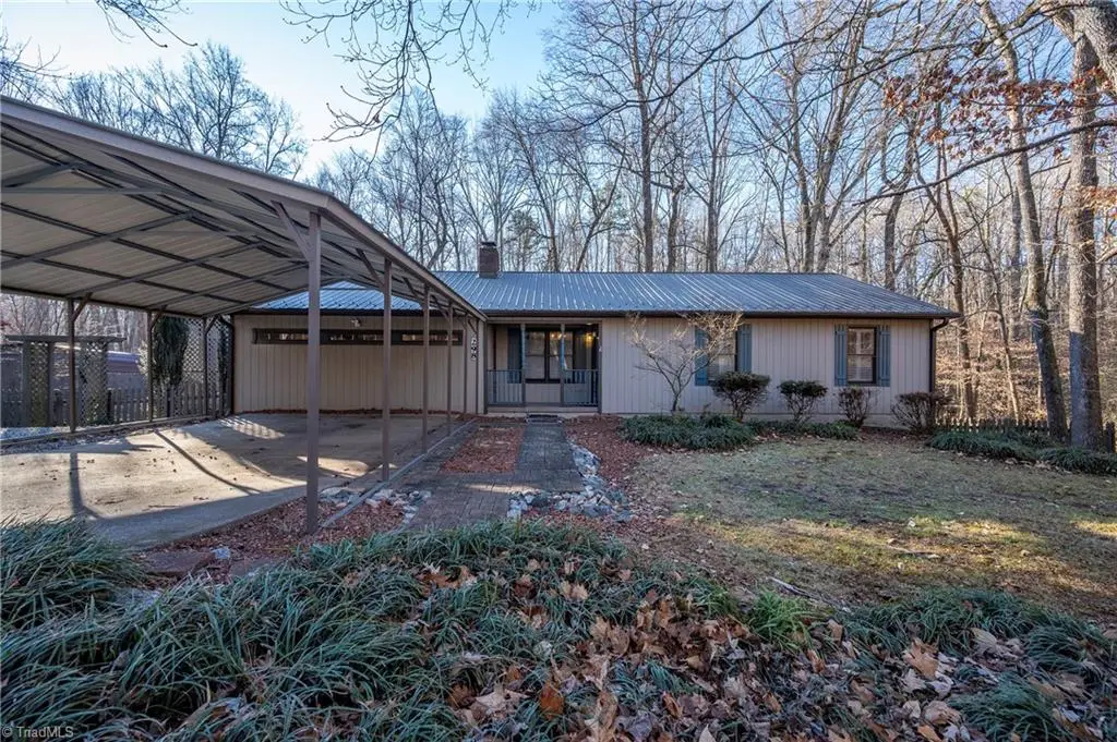 298 Apache Drive, Wallburg, NC 27107 - Image #1