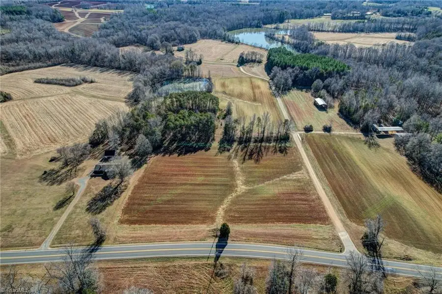 00 Ol Road, Reidsville, NC 27320 - #2