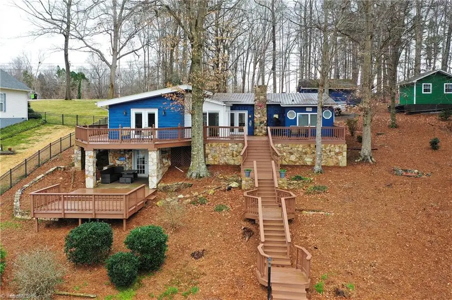 1250 Lake Drive 9, Lexington, NC 27292 - #3