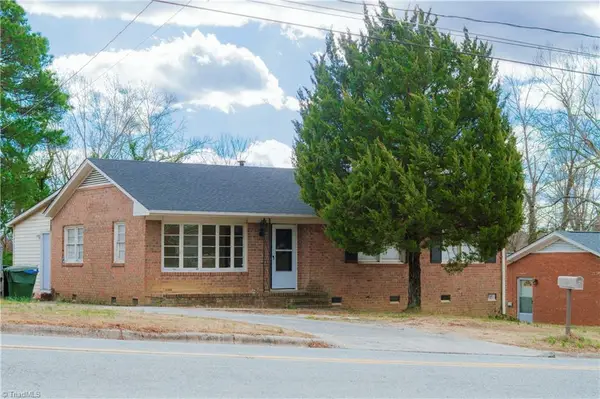 1407 W Meadowview Road, Greensboro, NC 27403