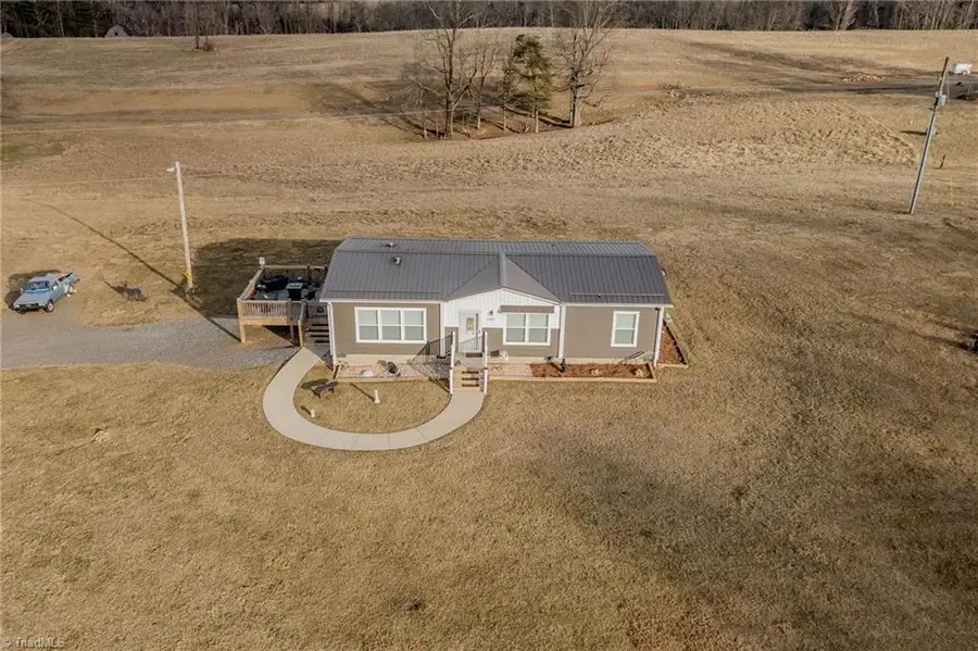 205 Volunteer Road, Hillsville, VA 24343 - #2