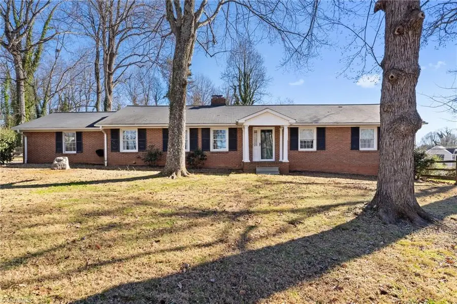 5501 Club Knoll Road, Winston Salem, NC 27105 - Image #3