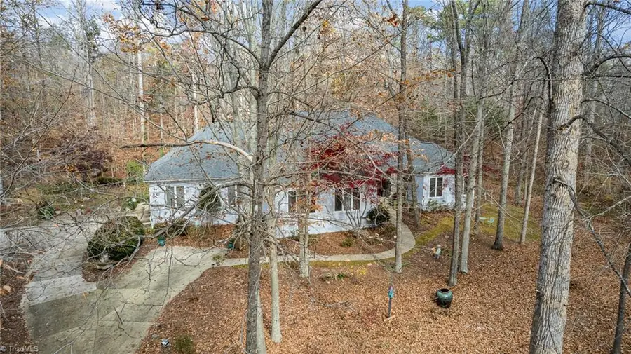 2400 Hunters Crossing Trail, Summerfield, NC 27358 - Image #3