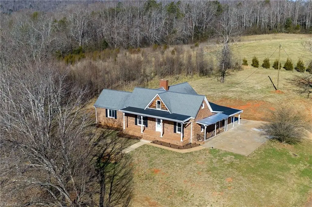 4254 Sparta Road, North Wilkesboro, NC 28659 - Image #1