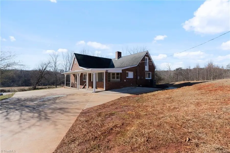 4254 Sparta Road, North Wilkesboro, NC 28659 - Image #3
