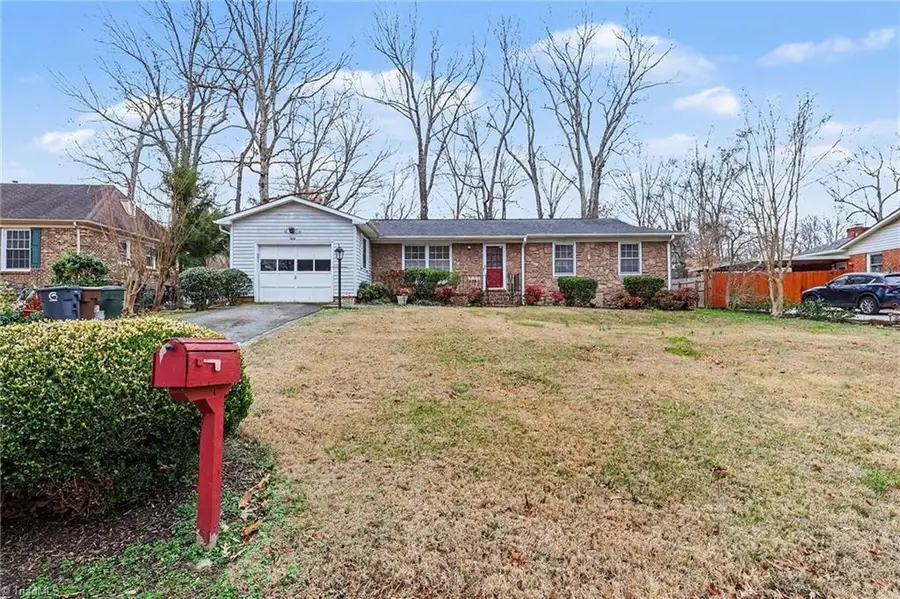 409 W Montcastle Drive, Greensboro, NC 27406 - Image #3