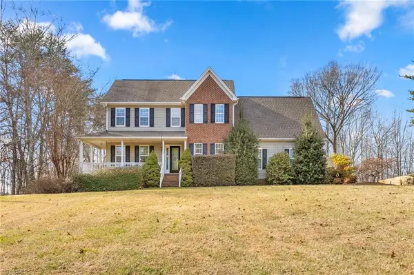 107 Cottonwood Lane, Summerfield, NC 27358