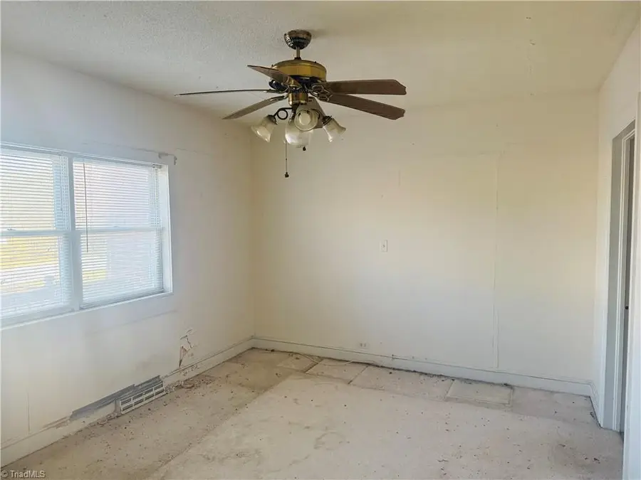 317 Idolbrook Drive, Greensboro, NC 27406 - Image #3