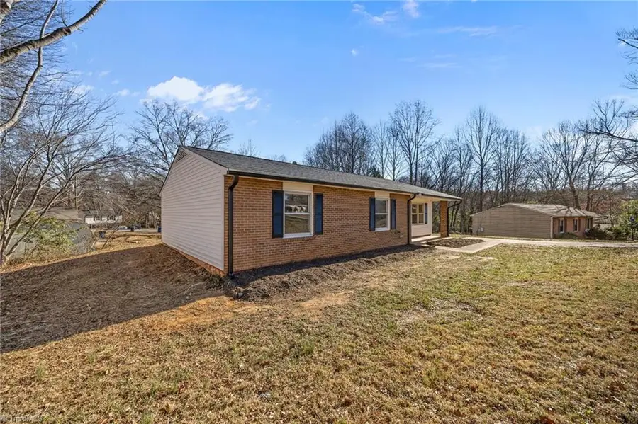 5207 Butterfield Drive, Winston Salem, NC 27105 - Image #3