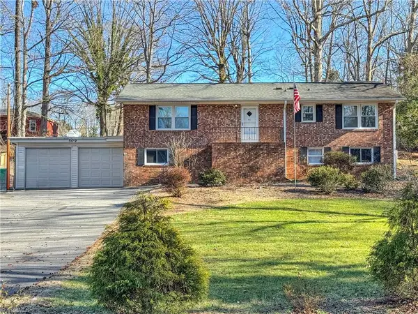 509 Valleybrook Drive, Jamestown, NC 27282