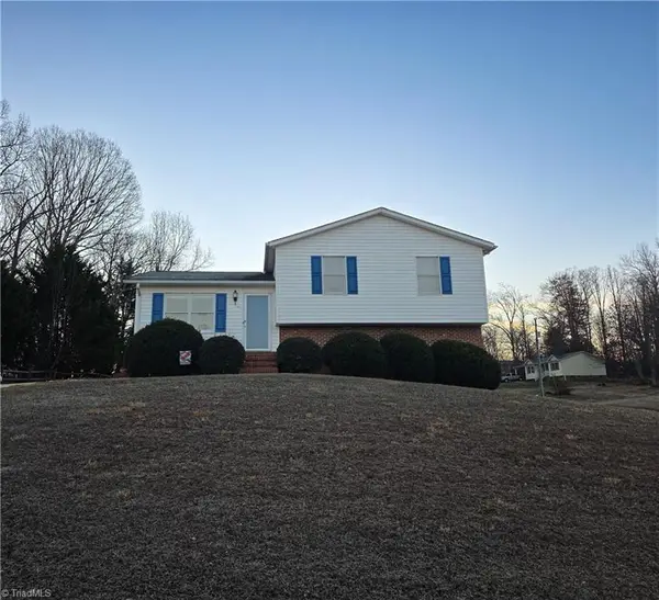 112 Oak Ridge Place, Mount Airy, NC 27030