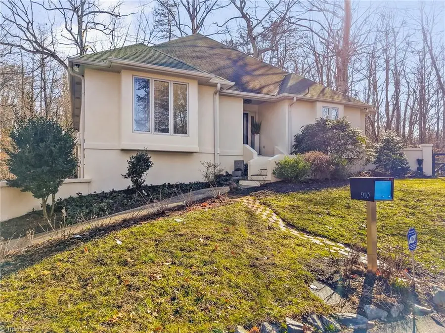 910 Idlewilde Heath Court, Winston Salem, NC 27106 - Image #2